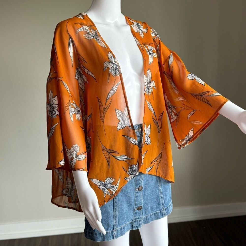 A New Day Golden Black White Floral Sheer 3/4 Sleeve Kimono Top